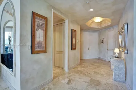 2600 Island Boulevard Aventura FL 33160