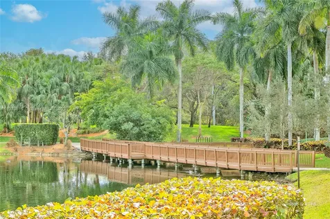 1014 Pine Branch Court Weston FL 33326