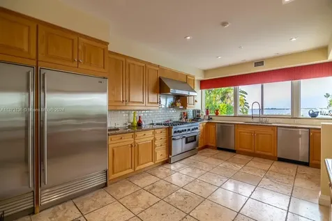 10321 E Broadview Drive Bay Harbor Islands FL 33154