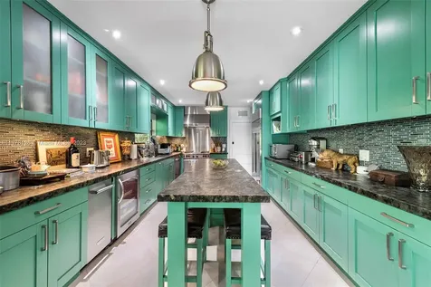 960 W 48th Street Miami Beach FL 33140