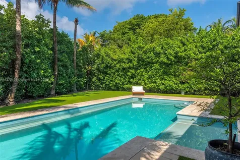 960 W 48th Street Miami Beach FL 33140