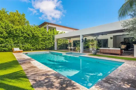 960 W 48th Street Miami Beach FL 33140