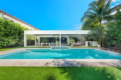 960 W 48th Street Miami Beach FL 33140