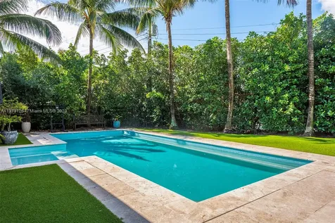 960 W 48th Street Miami Beach FL 33140