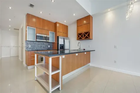 185 SW 7th Street Miami FL 33130