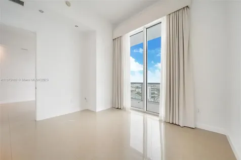 185 SW 7th Street Miami FL 33130