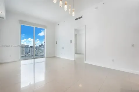 185 SW 7th Street Miami FL 33130