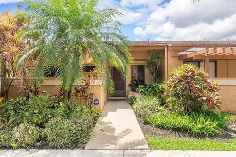 956 NW 79th Terrace Plantation FL 33324