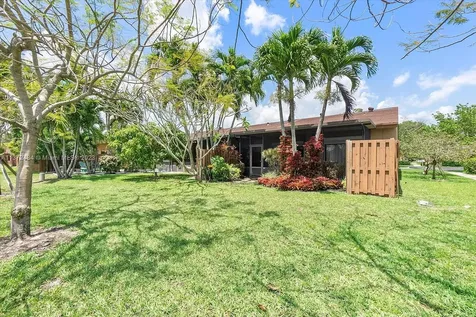 956 NW 79th Terrace Plantation FL 33324