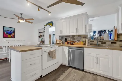370 SE 6th Terrace Pompano Beach FL 33060