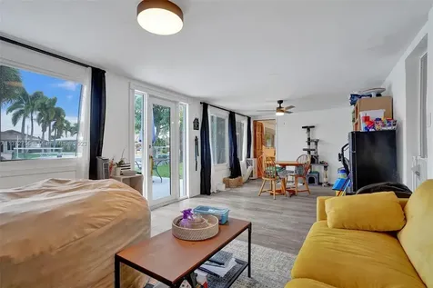 370 SE 6th Terrace Pompano Beach FL 33060