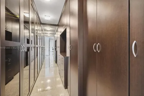 201 Aqua Avenue Miami Beach FL 33141