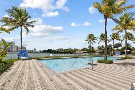 201 Aqua Avenue Miami Beach FL 33141