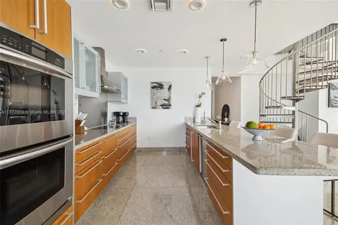 201 Aqua Avenue Miami Beach FL 33141