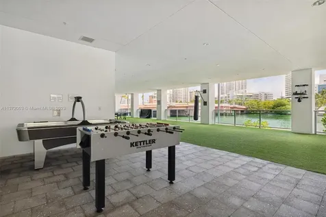 201 Aqua Avenue Miami Beach FL 33141