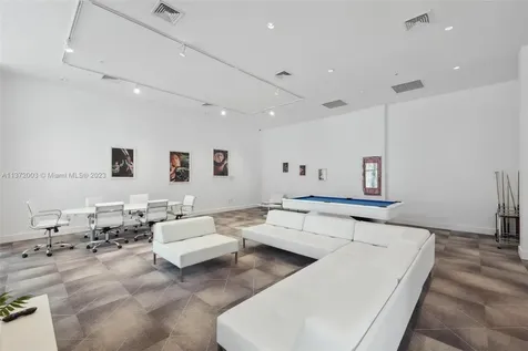 201 Aqua Avenue Miami Beach FL 33141