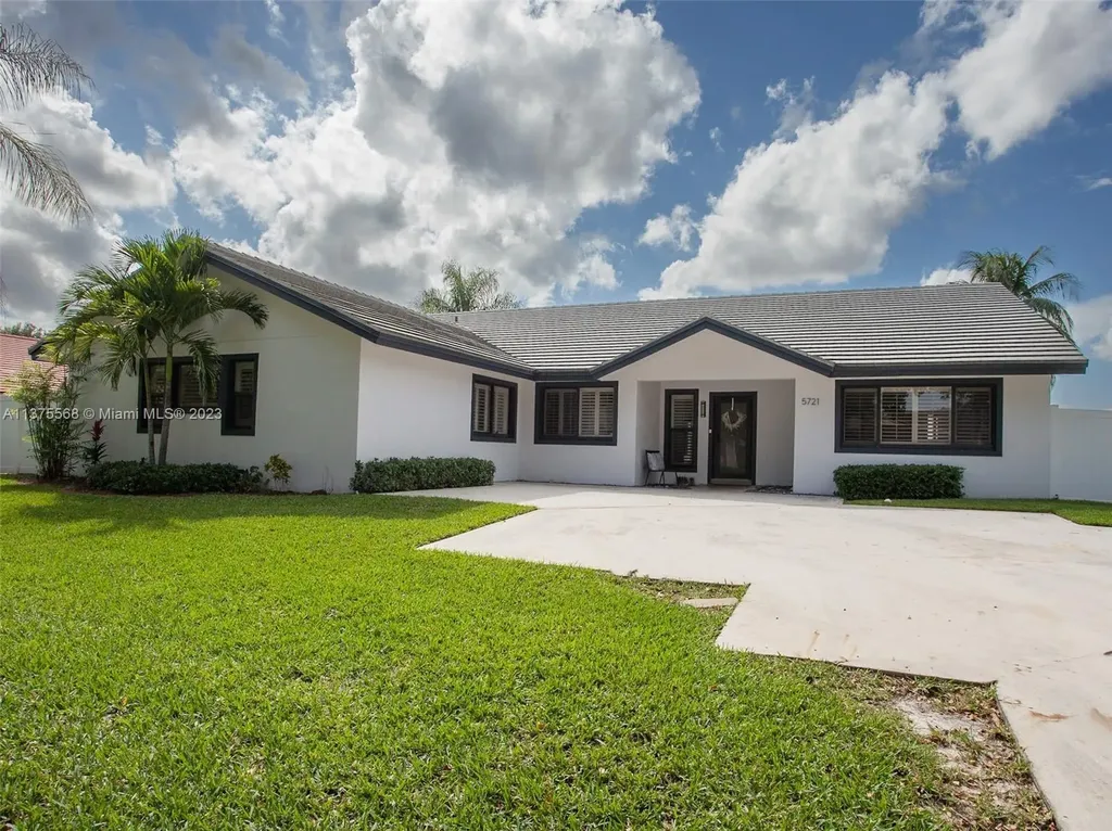 5721 Hawkes Bluff Avenue Davie FL 33331