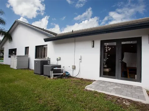 5721 Hawkes Bluff Avenue Davie FL 33331