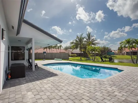 5721 Hawkes Bluff Avenue Davie FL 33331