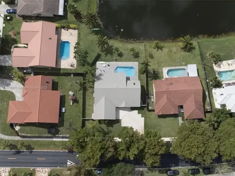 5721 Hawkes Bluff Avenue Davie FL 33331