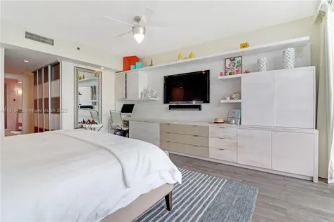 400 Alton Road Miami Beach FL 33139