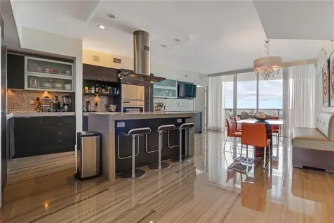 400 Alton Road Miami Beach FL 33139