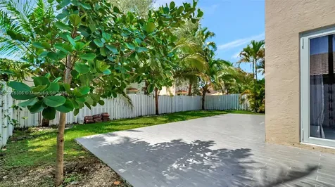 330 SW 194th Avenue Pembroke Pines FL 33029