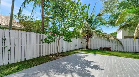 330 SW 194th Avenue Pembroke Pines FL 33029