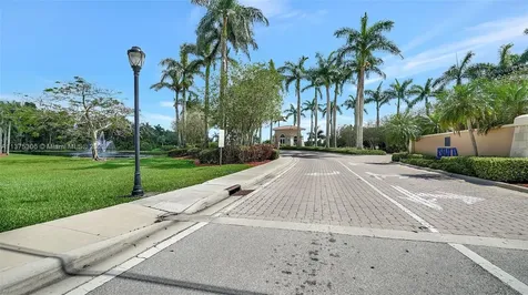 330 SW 194th Avenue Pembroke Pines FL 33029