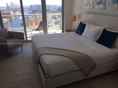 Hallandale Beach FL 33009