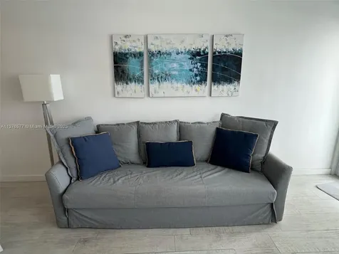 100 Lincoln Road Miami Beach FL 33139