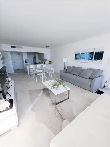 100 Lincoln Road Miami Beach FL 33139