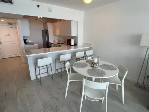 100 Lincoln Road Miami Beach FL 33139