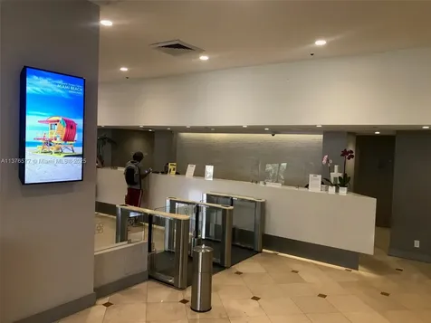 100 Lincoln Road Miami Beach FL 33139