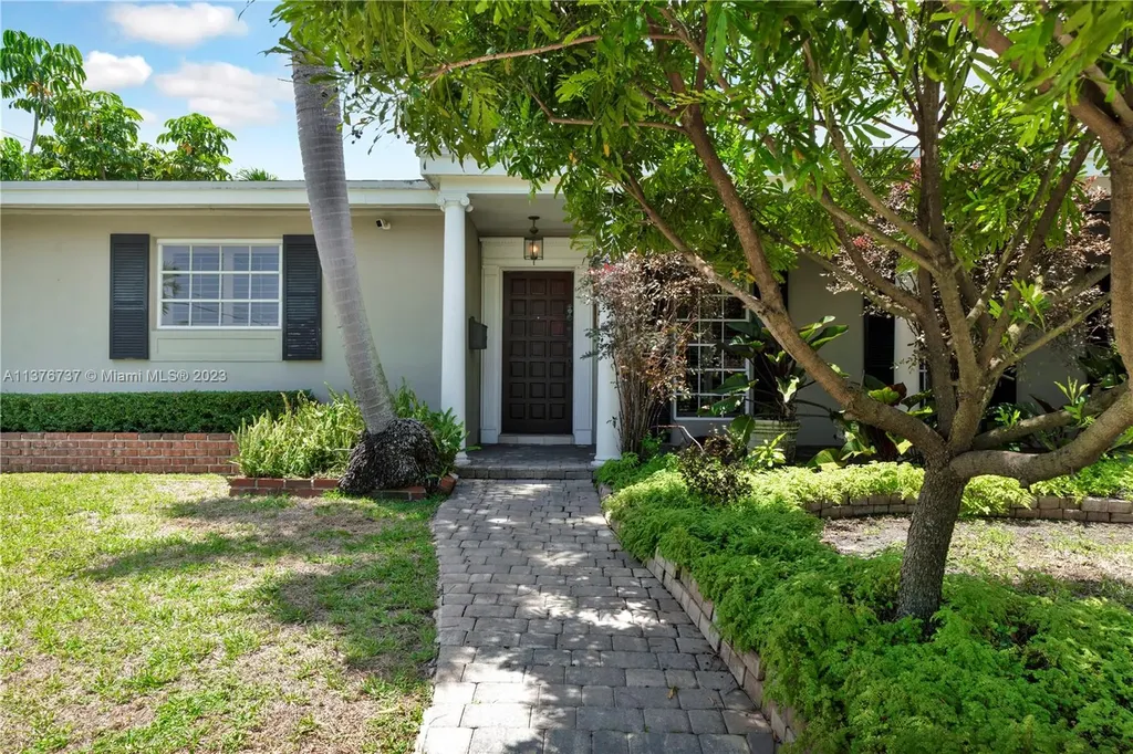 9020 SW 94th Avenue Miami FL 33176