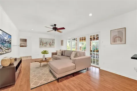 9020 SW 94th Avenue Miami FL 33176