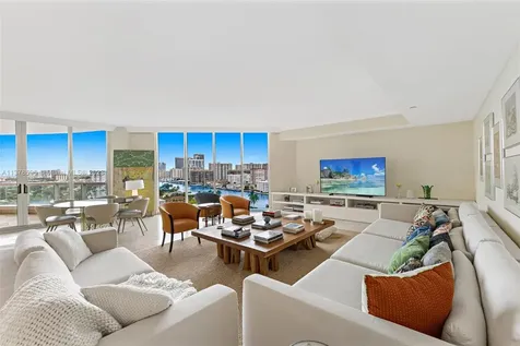 21200 Point Place Aventura FL 33180