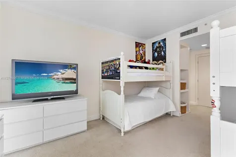 21200 Point Place Aventura FL 33180