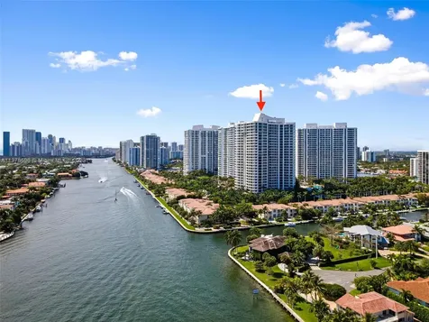 21200 Point Place Aventura FL 33180