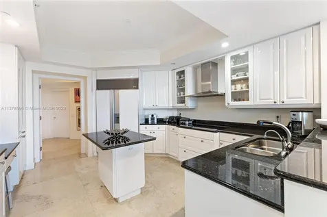21200 Point Place Aventura FL 33180