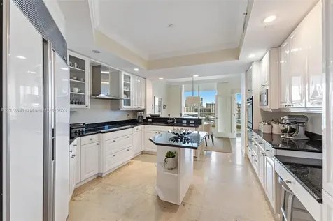 21200 Point Place Aventura FL 33180