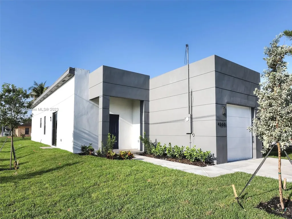 4200 SW 18th Street West Park FL 33023