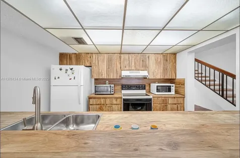 1120 SW 131st Place Circle N Miami FL 33184