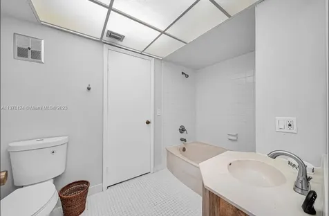 1120 SW 131st Place Circle N Miami FL 33184