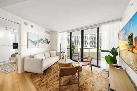 2201 Collins Avenue Miami Beach FL 33139