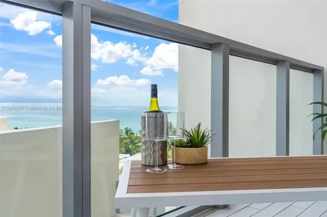 2201 Collins Avenue Miami Beach FL 33139