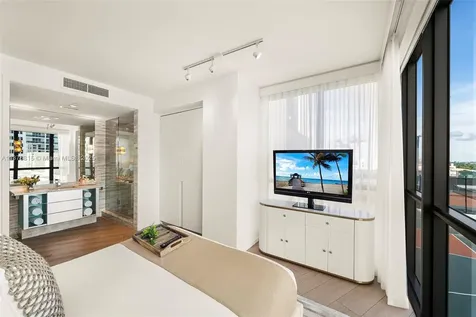 2201 Collins Avenue Miami Beach FL 33139