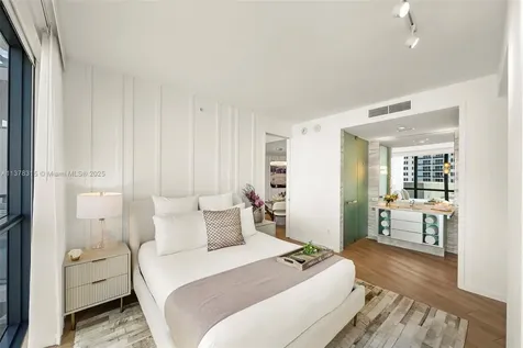 2201 Collins Avenue Miami Beach FL 33139