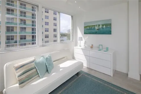 5005 Collins Avenue Miami Beach FL 33140