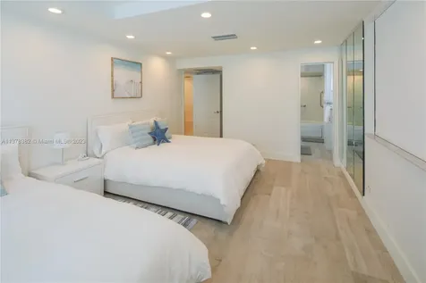 5005 Collins Avenue Miami Beach FL 33140